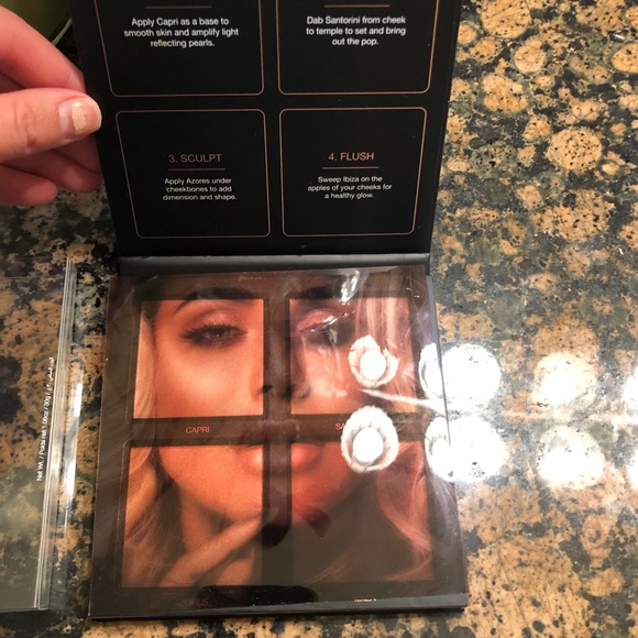 Huda Beauty - Picture 2 of 7